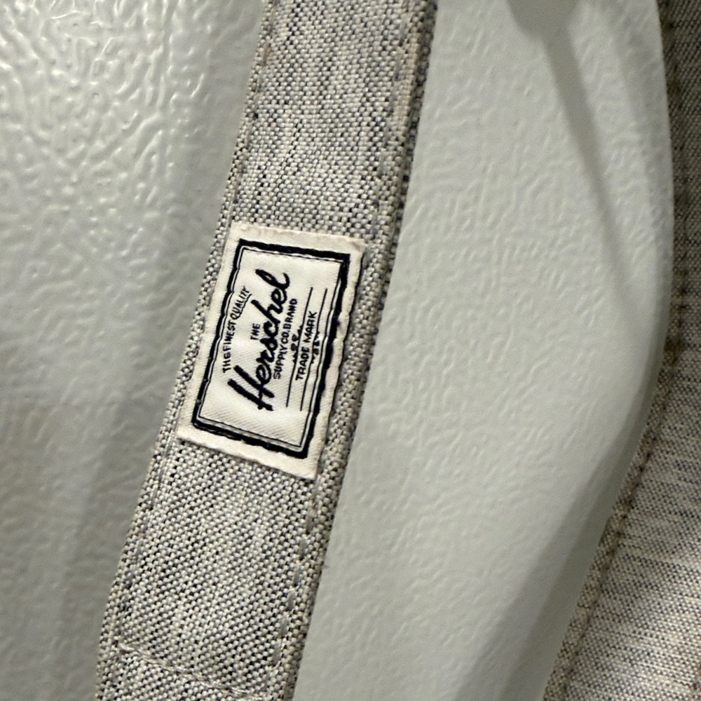 Herschel Supply Company Sinclair Crossbody - Picture 5 of 8